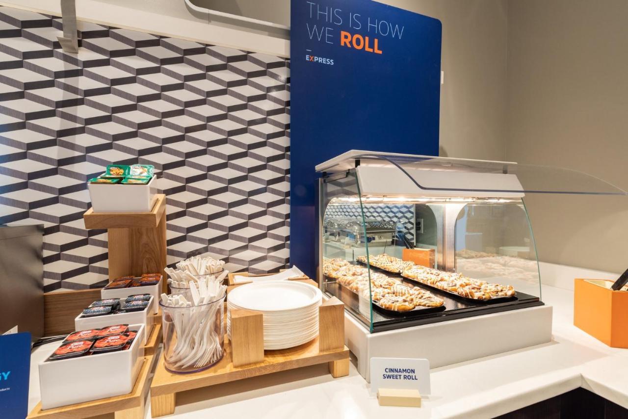 Holiday Inn Express - Dallas Downtown By Ihg Ngoại thất bức ảnh