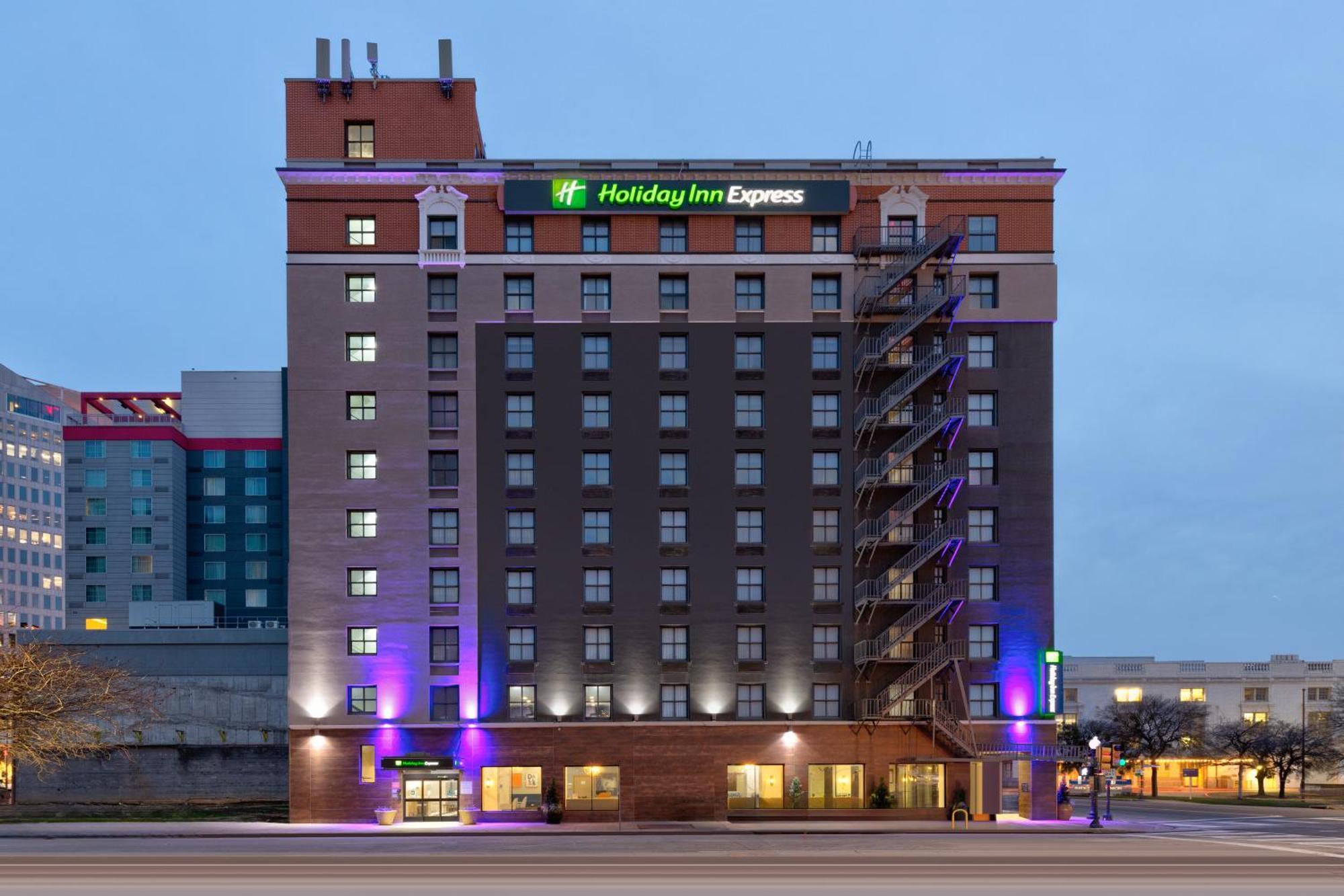 Holiday Inn Express - Dallas Downtown By Ihg Ngoại thất bức ảnh
